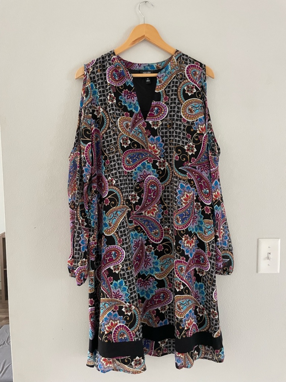 Nicole by Nicole Miller Black & Multicolor Paisley Cold-Shoulder Mini Dress